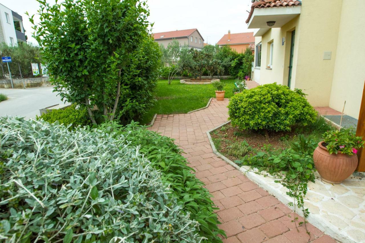 Apartments Emma Biograd Na Moru Exterior foto
