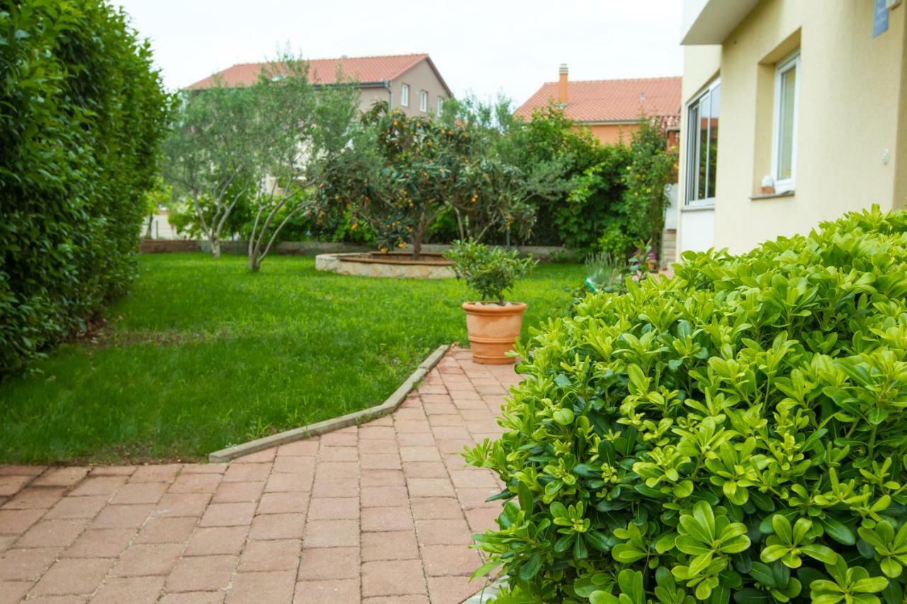 Apartments Emma Biograd Na Moru Exterior foto